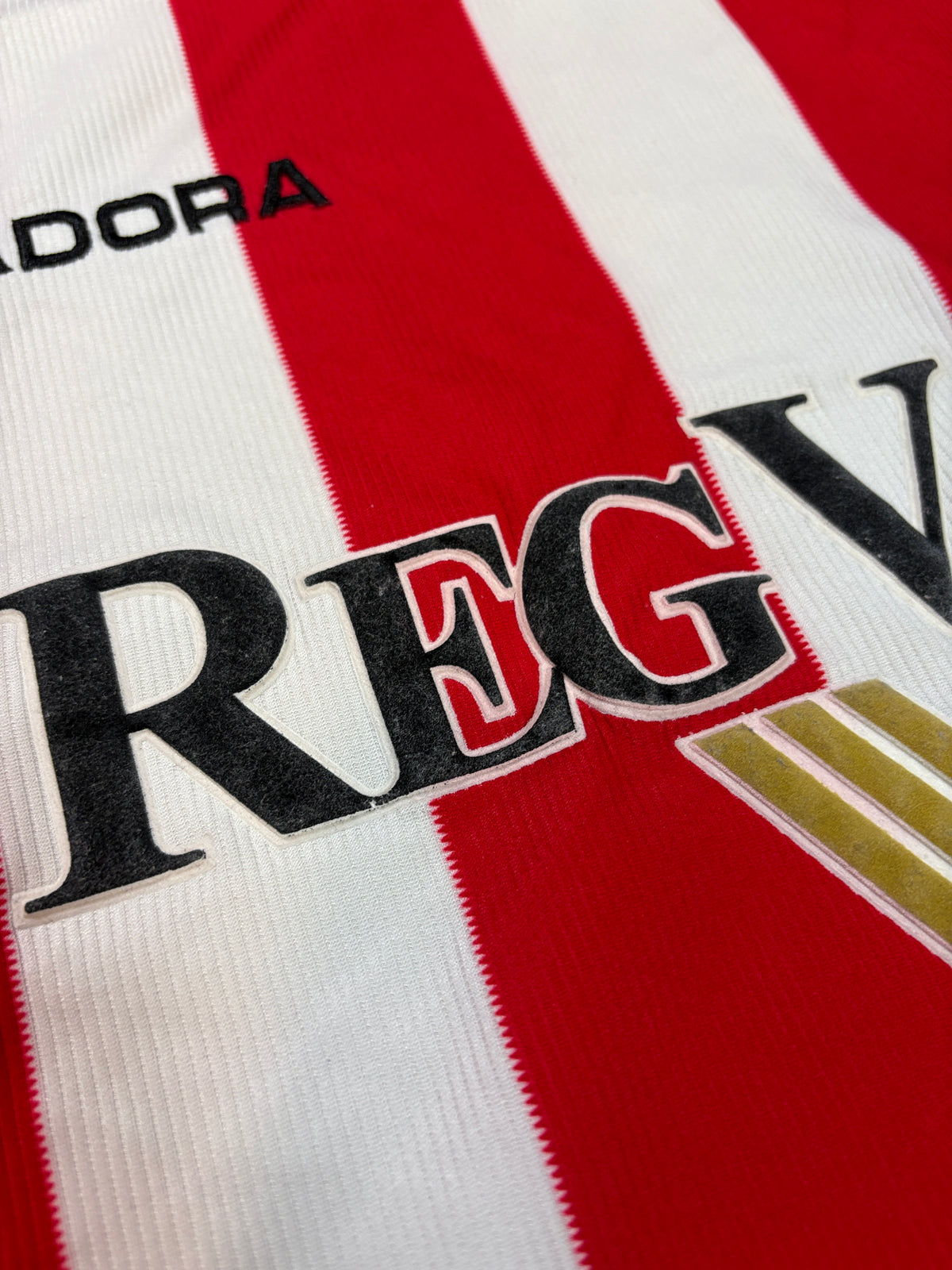 Sunderland 2004/05 Home Diadora Football Shirt Medium
