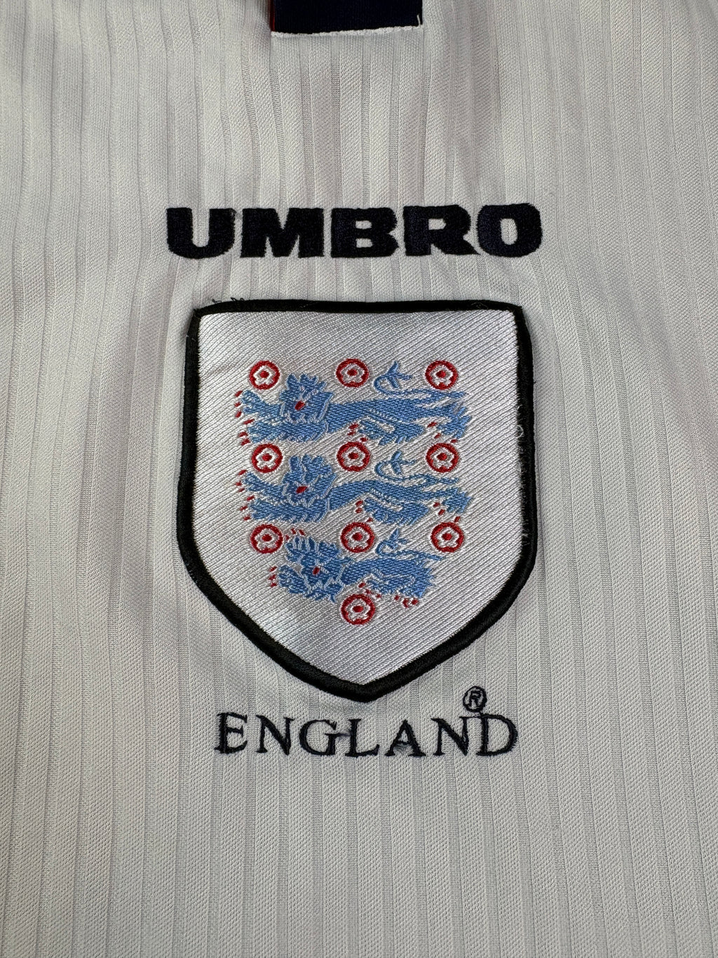 England 1997/98 Home Umbro Football Shirt Medium