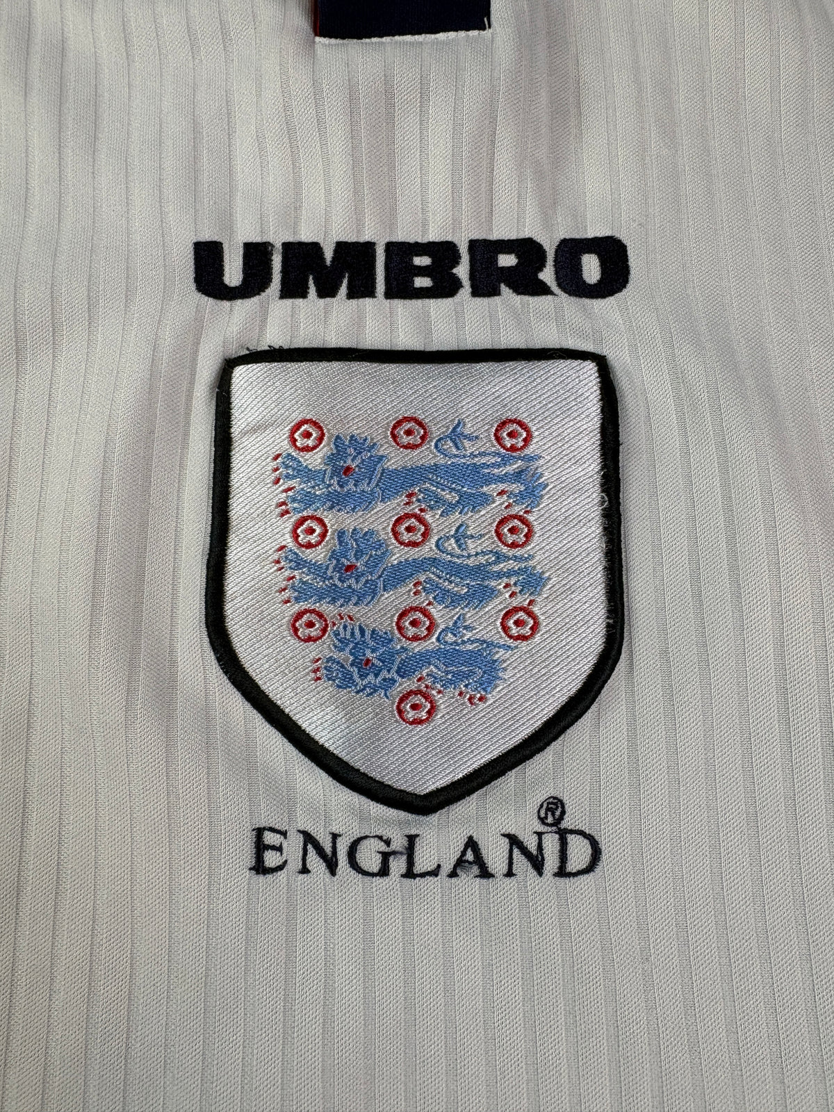 England 1997/98 Home Umbro Football Shirt Medium
