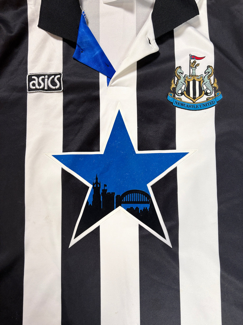 Newcastle 1993/95 Home Asics Football Shirt Large