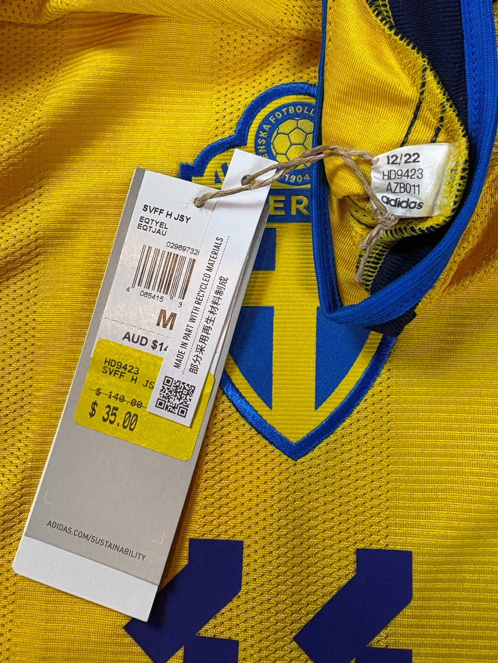 Sweden 2023 Home Adidas Football Shirt Medium Ibrahimovic 11