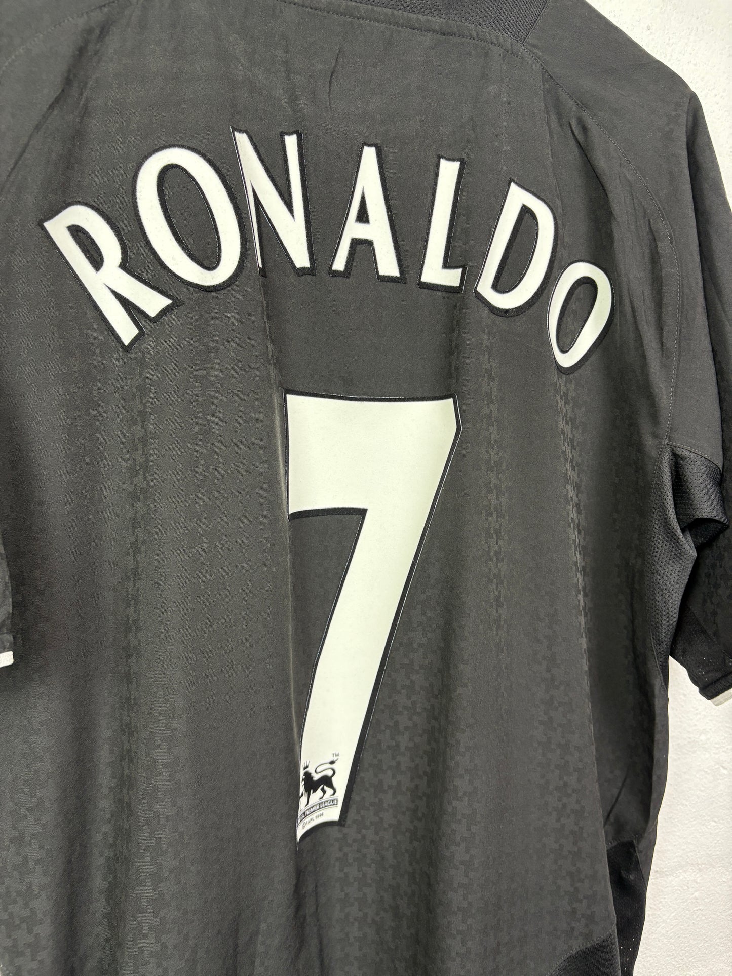 Manchester United 2003/04 Away L Ronaldo 7