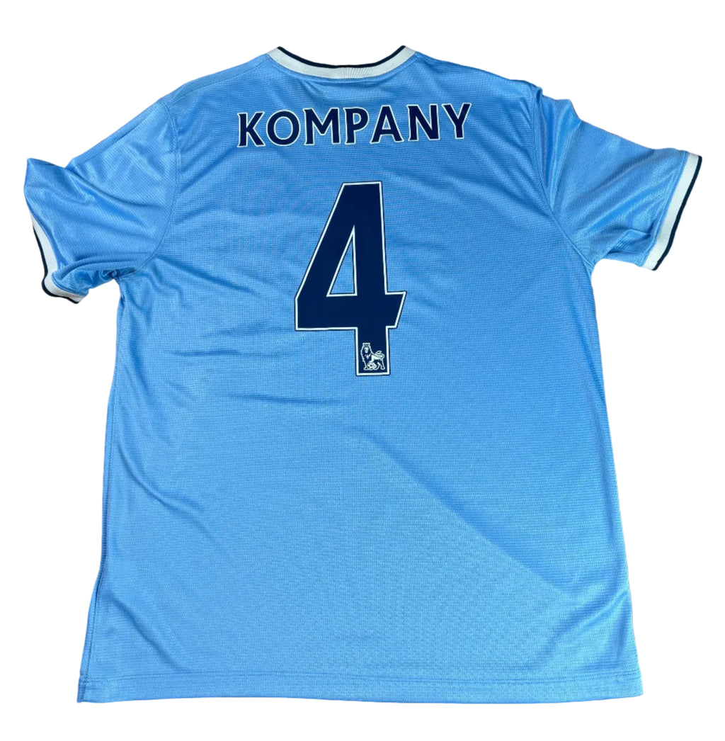 Manchester City 2013/14 Home Nike Football Shirt Extra Large Kompany 4
