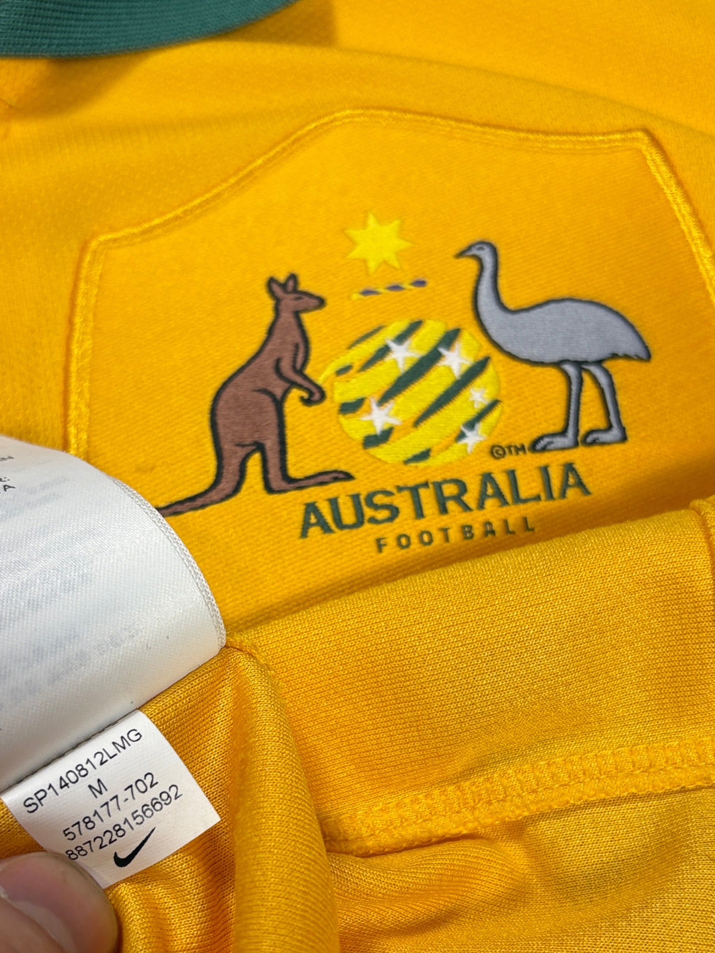 Australia	2014 Home Nike Football Shirt Medium