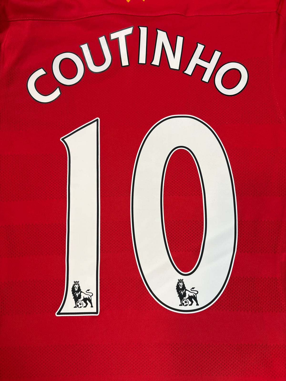 Liverpool 2015/16 Home New Balance Football Shirt Small Coutinho 7